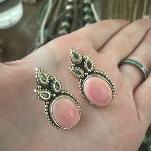 Pink conch and 925 earrings